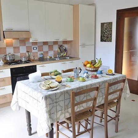 Casa Del Melograno Апартаменты Акварика-дель-Капо